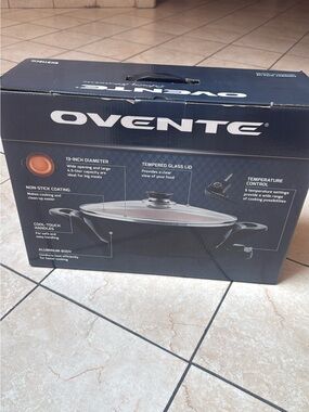 Black Electric Skillet with Tempered Glass Lid